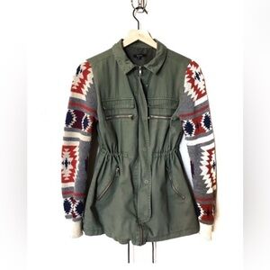 Francesca’s collection Quinn Jacket Women’s Green Utility Aztec Sleeves Small